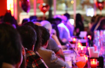 Le Randolph Pub organise des soirées-rencontres pour la Saint-Valentin - Narcity