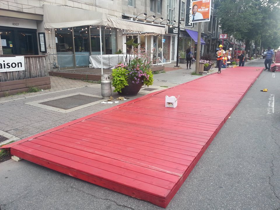 1 KM de terrasse rouge sur Saint-Denis