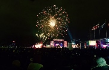 Foule monstre pour l’arrivée de 2016 à Montréal