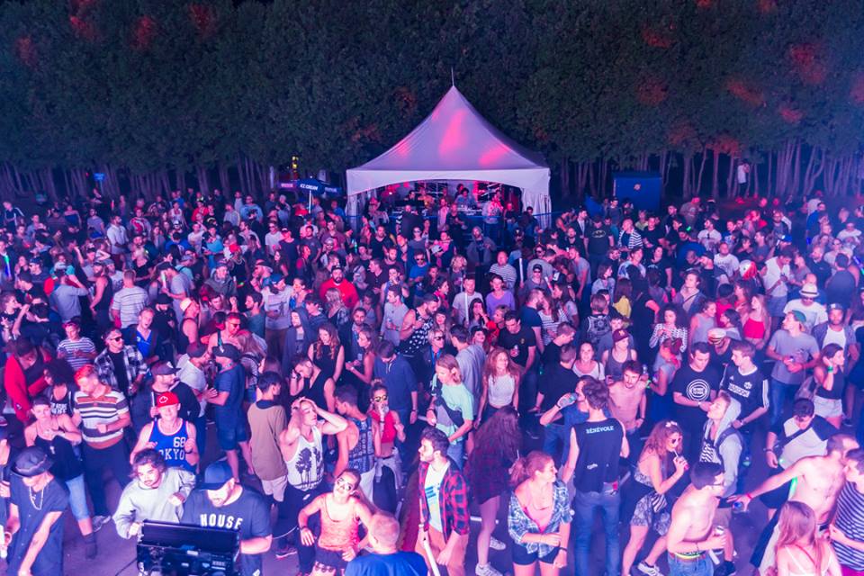 Festival de musique électronique ce week-end en pleine nature à 40 minutes de Montréal