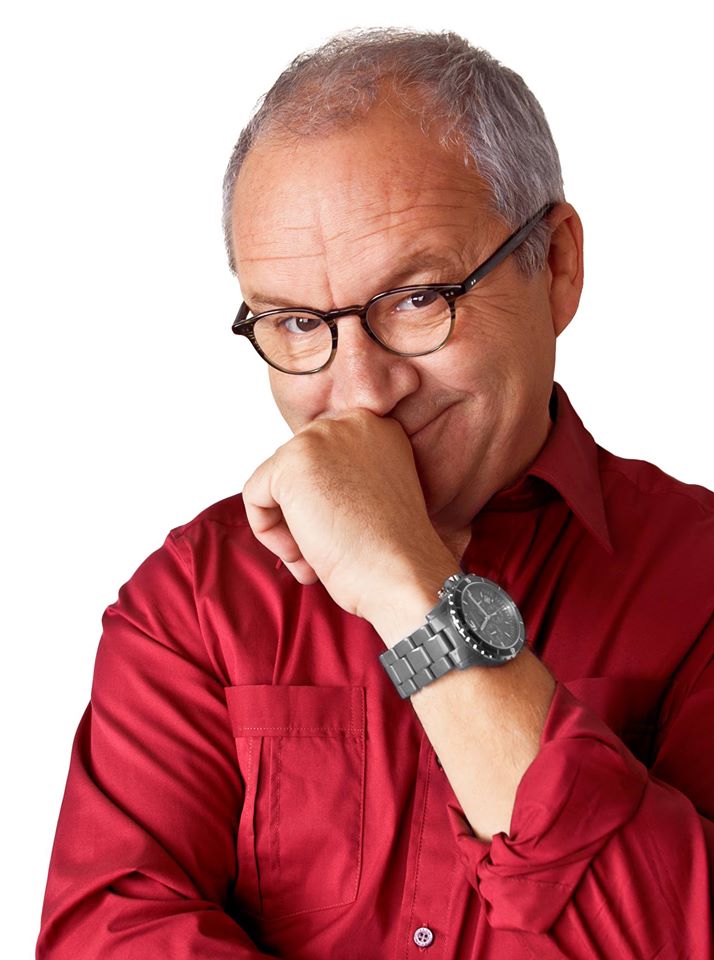 Michel Barrette inaugure sa nouvelle salle de spectacle à son hôtel Trois Tilleuls