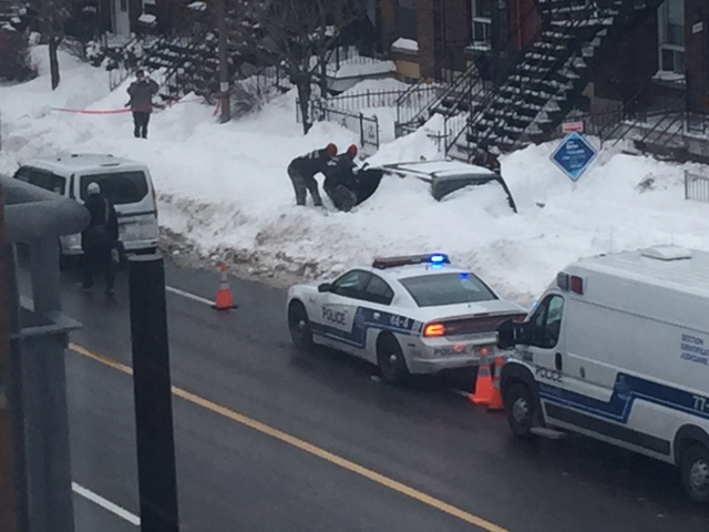 Un corps retrouvé dans un véhicule ensevelit de neige à Rosemont