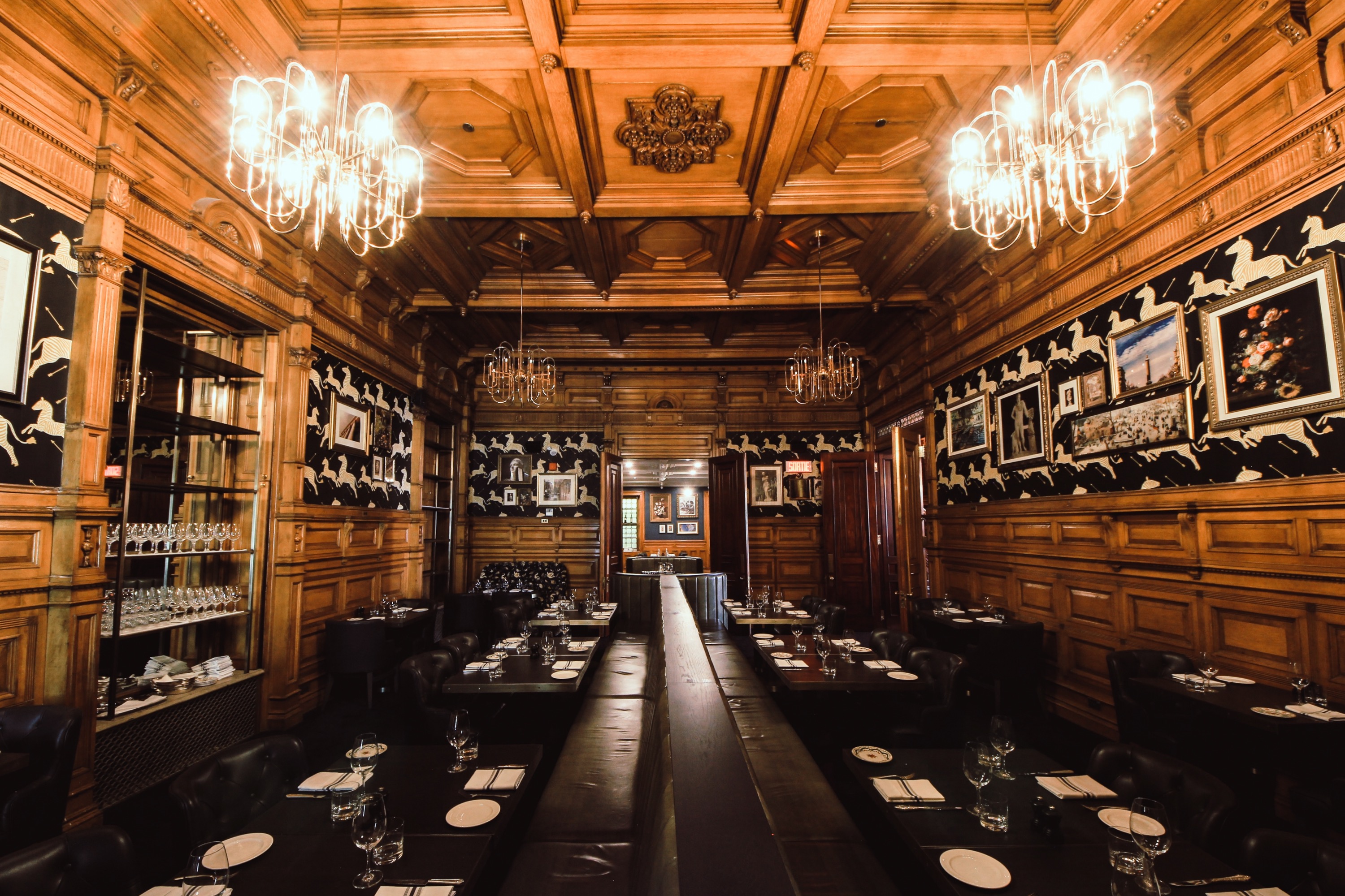 Le magnifique Bar George ouvre au centre-ville de Montréal