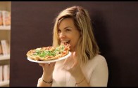 Pop-Up Pizza Delissio chez Fou d’ici pour une bonne cause à Montréal | VIDÉO