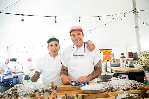 Une soirée gastronomique UNIQUE avec Chuck Hughes et Danny Smiles et plusieurs autres chefs à Montréal