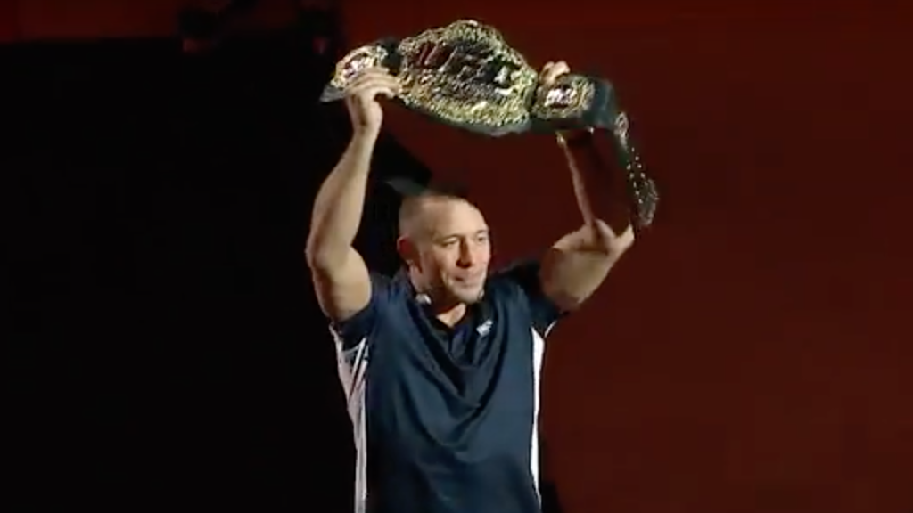 Georges St-Pierre reçoit une ovation monstre au Centre Bell | Vidéo