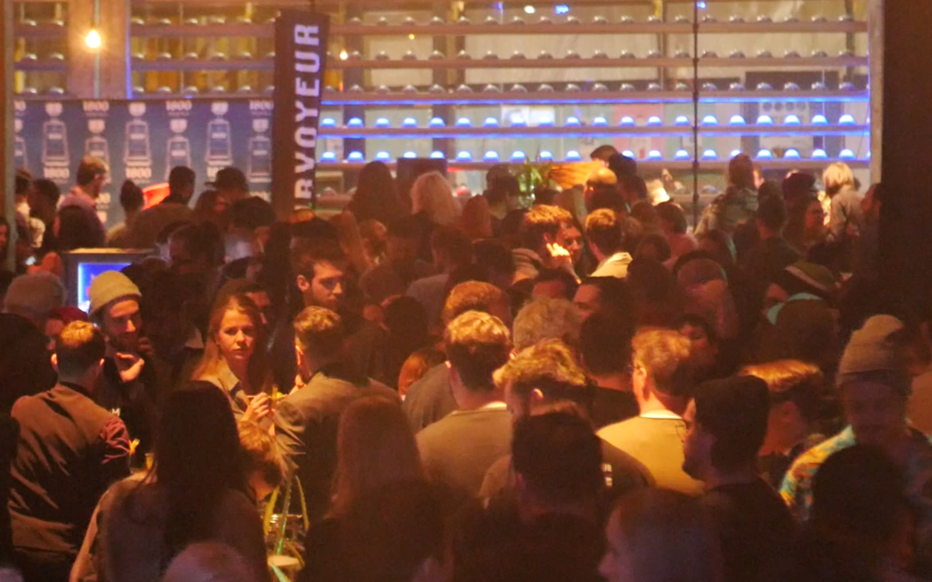 La plus grosse soirée cocktail à Montréal | Vidéo