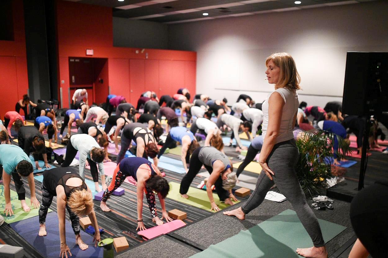 La troisième édition de Expo Yoga a lieu ce week-end au Palais des congrès