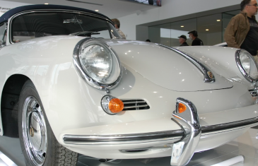 Reportage vidéo | Porsche Lauzon devient partenaire de Porsche Classic Canada et inaugure son Classic Corner