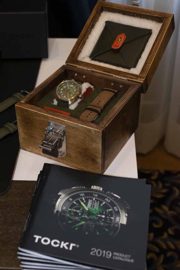 salon-horloge-137
