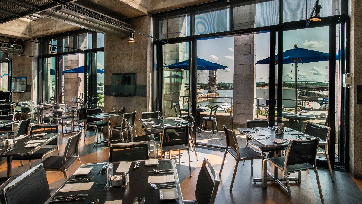 Le chef et chroniqueur Philippe Mollé se joint au Bistro L’Arrivage dans le Vieux-Montréal