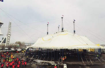 Vidéo | Levée du chapiteau du Cirque du Soleil dans le Vieux-Port de Montréal