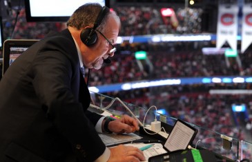 Pierre Houde honoré par le Temple de la renommée du hockey