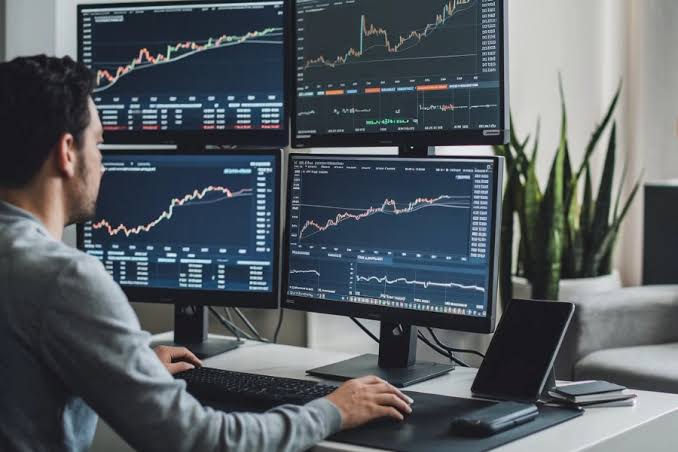 Solarystone.com review Trading Times