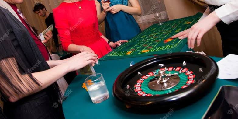 6 Étapes pour organiser une soirée casino parfaite chez soi
